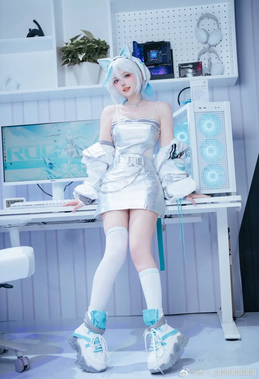 卖电脑的孩子下钟噜！@流一_喵喵喵喵喵喵 COSPLAY-第2张
