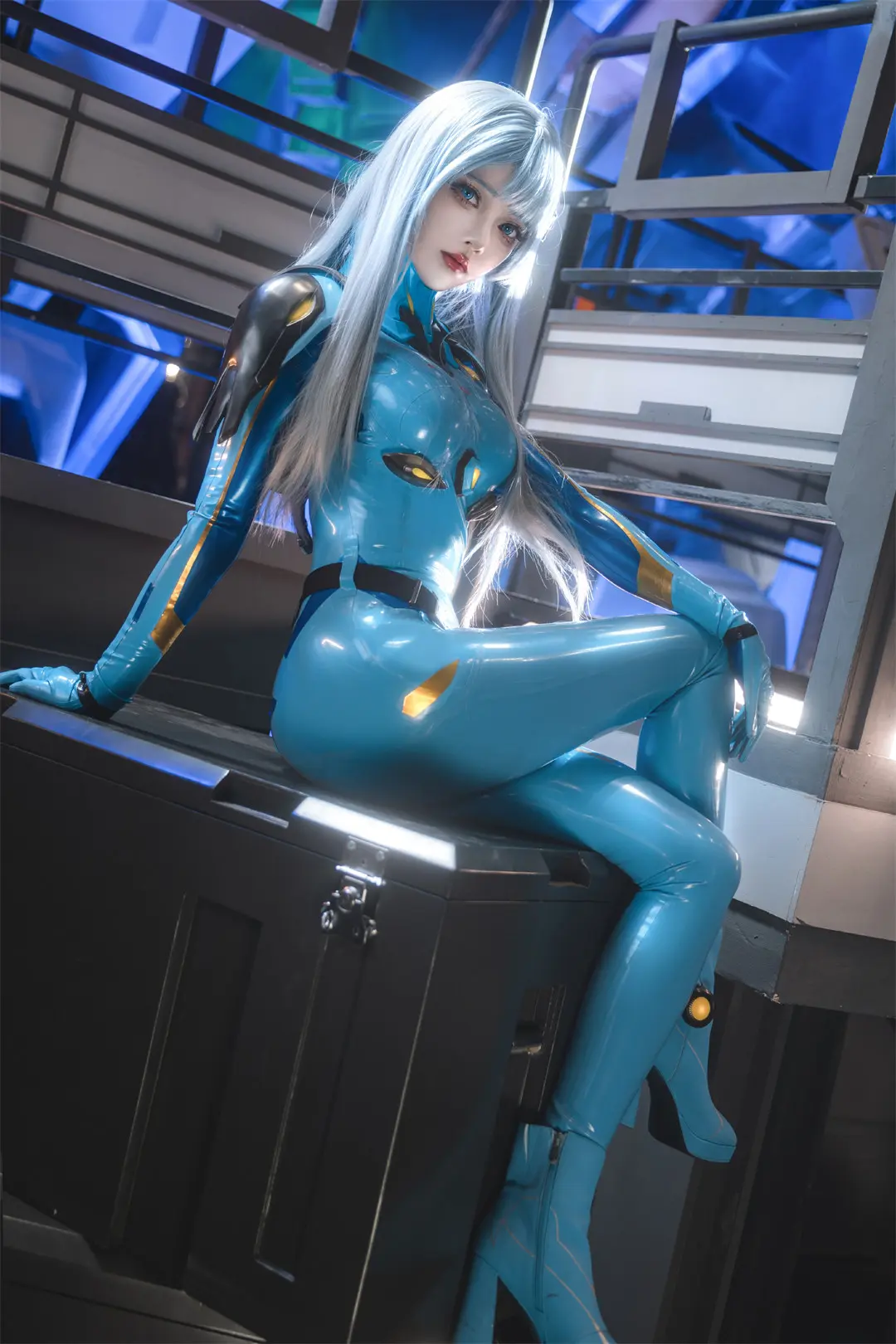 COSPLAY 上一次穿胶还是上一次 解限机@炭烤莉莉黑-公众号小姨ai