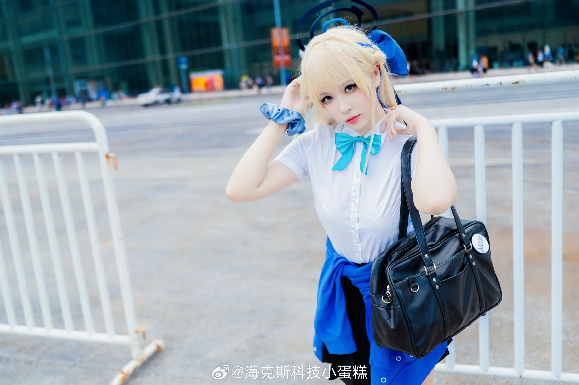 那么老师，请好好注视着我哦……蔚蓝档案@海克斯科技小蛋糕-公众号小姨ai