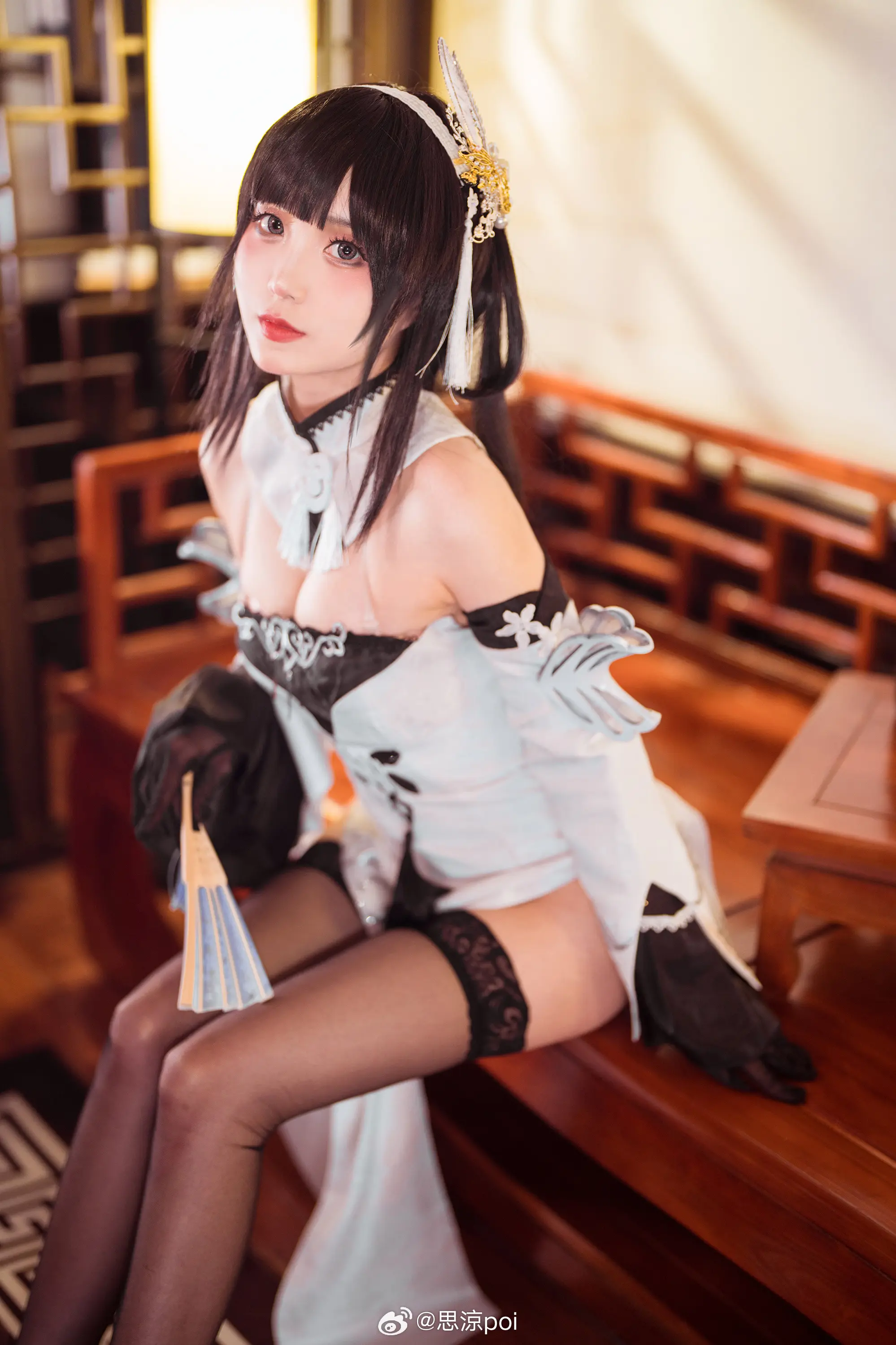 碧蓝航线cos 镇海白旗袍 @思涼poi-公众号小姨ai