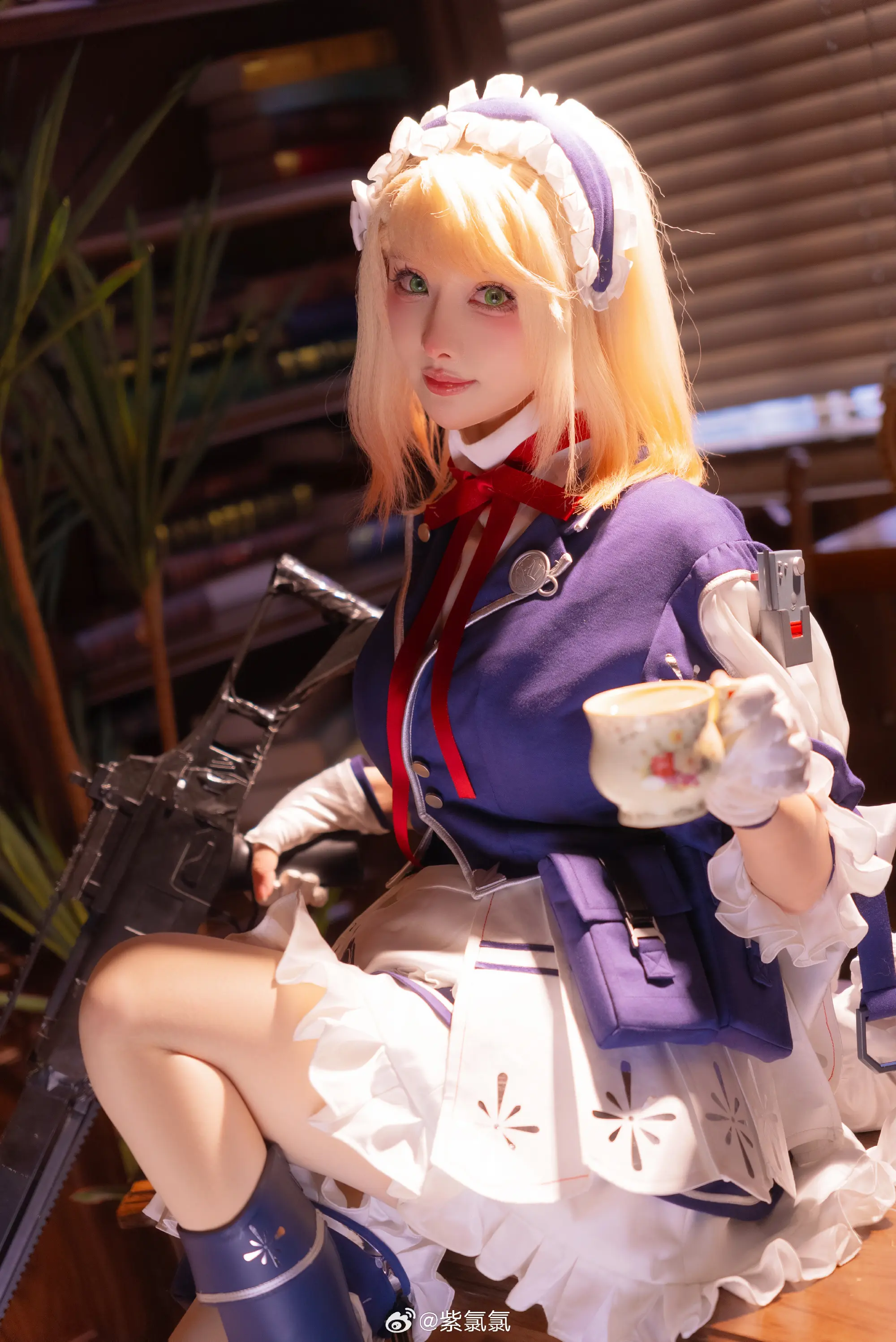 COSPLAY 桑朵莱希，为您服务，长官，今天的红茶请放心交给我吧 少前2追放@紫氯氯-公众号小姨ai