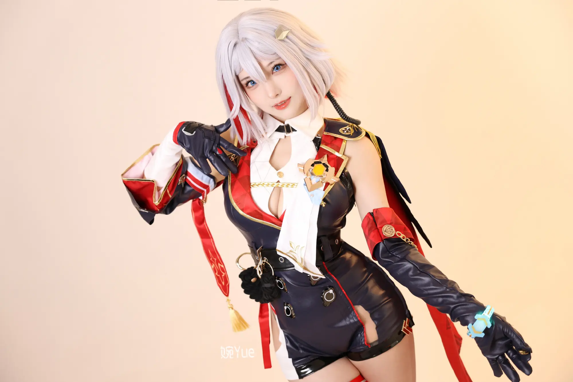 COSPLAY 崩坏星穹铁道 托帕cos@-婉Yue-目标减到99斤-公众号小姨ai