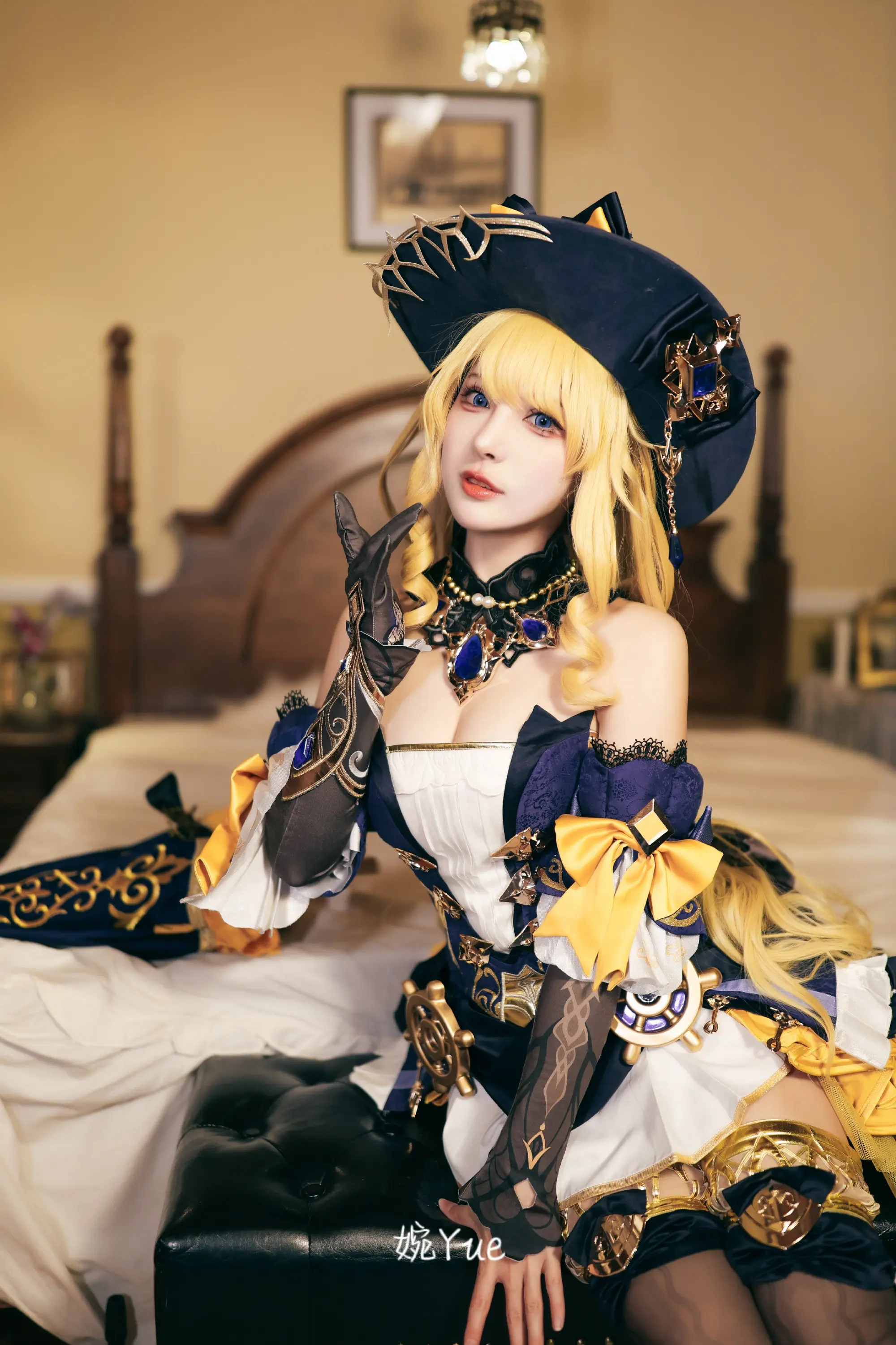 COSPLAY 原神 娜维娅cos@-婉Yue-目标减到99斤-公众号小姨ai