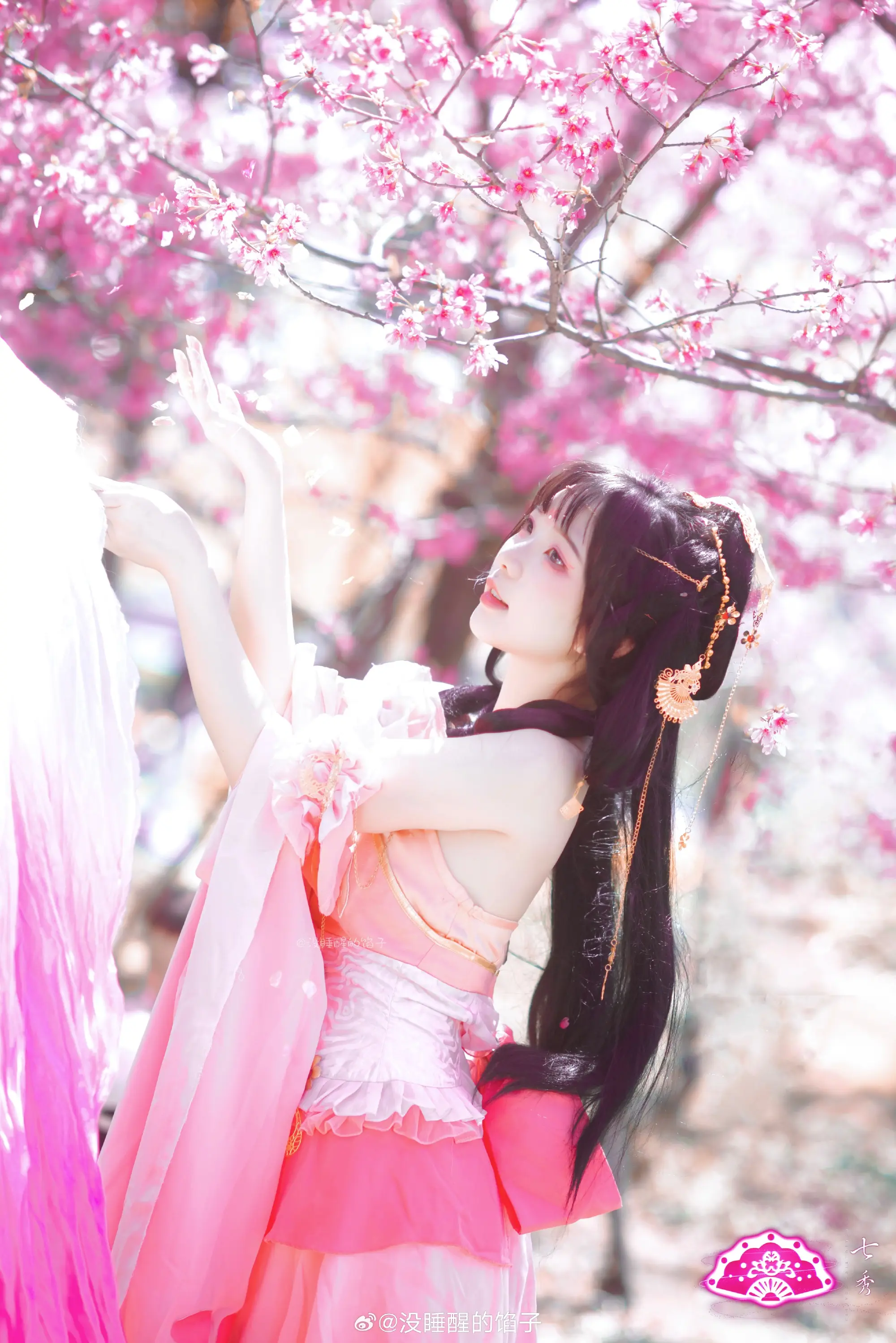 cosplay 凡我七秀起舞之处，皆是盛唐！ 剑网3@没睡醒的馅子-公众号小姨ai