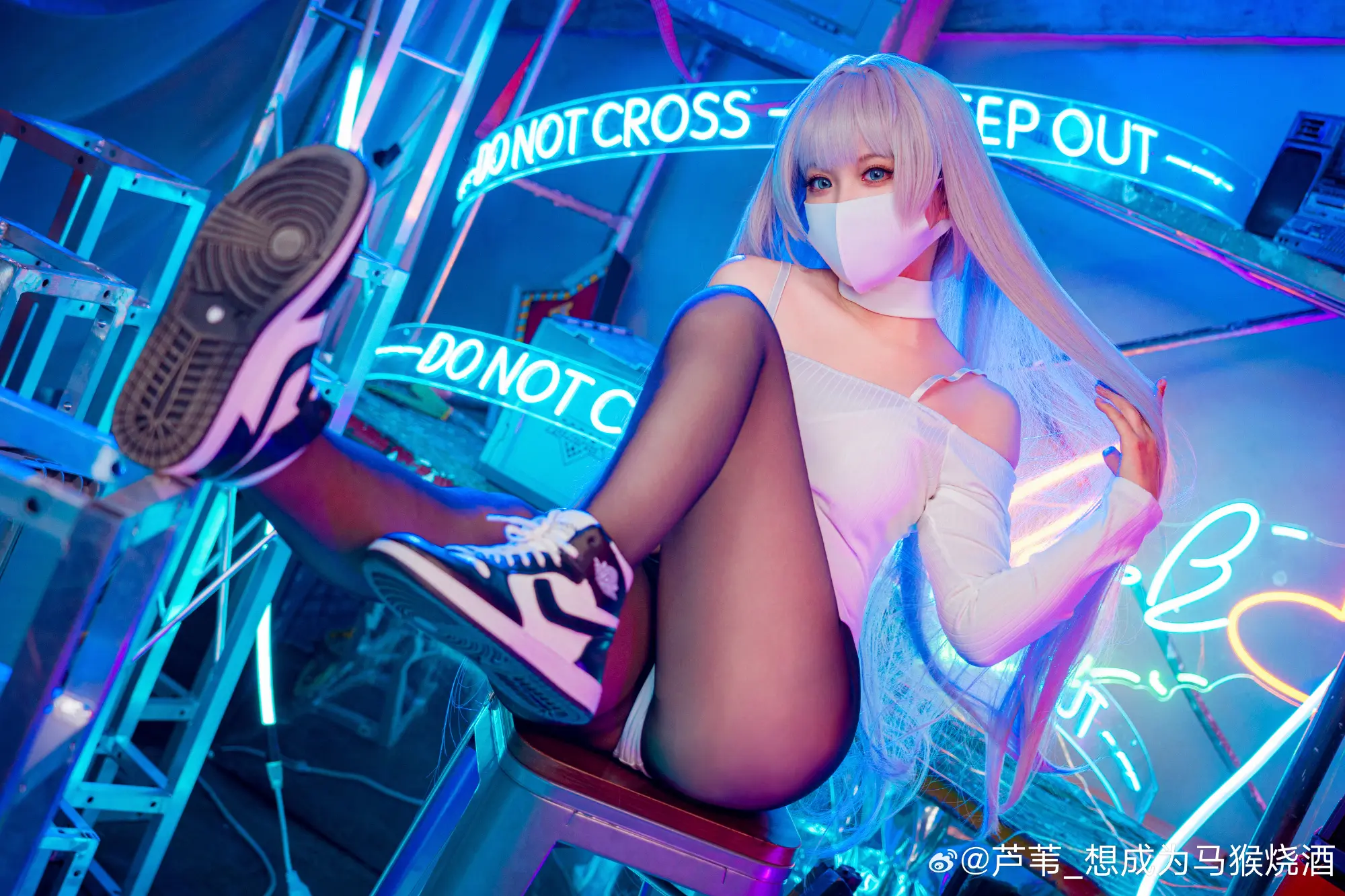 cosplay 运动鞋x高开衩x口罩@芦苇_想成为马猴烧酒 COSPLAY-第3张