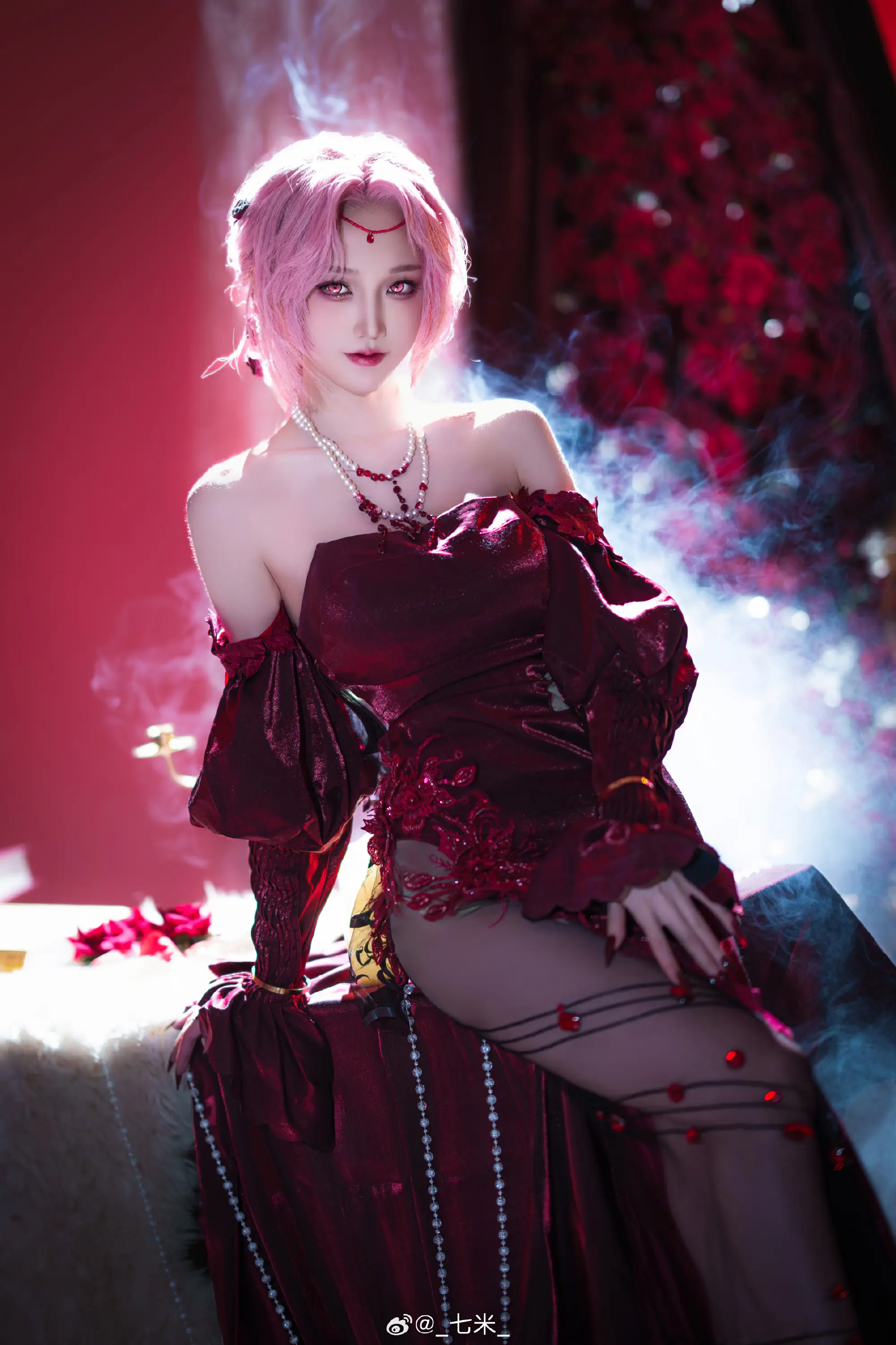 COSPLAY  一起来喝一杯么～？放心吧局长——这只是石榴汁而已。 无期迷途 切尔西伯爵·月隐奢情@_七米_-公众号小姨ai