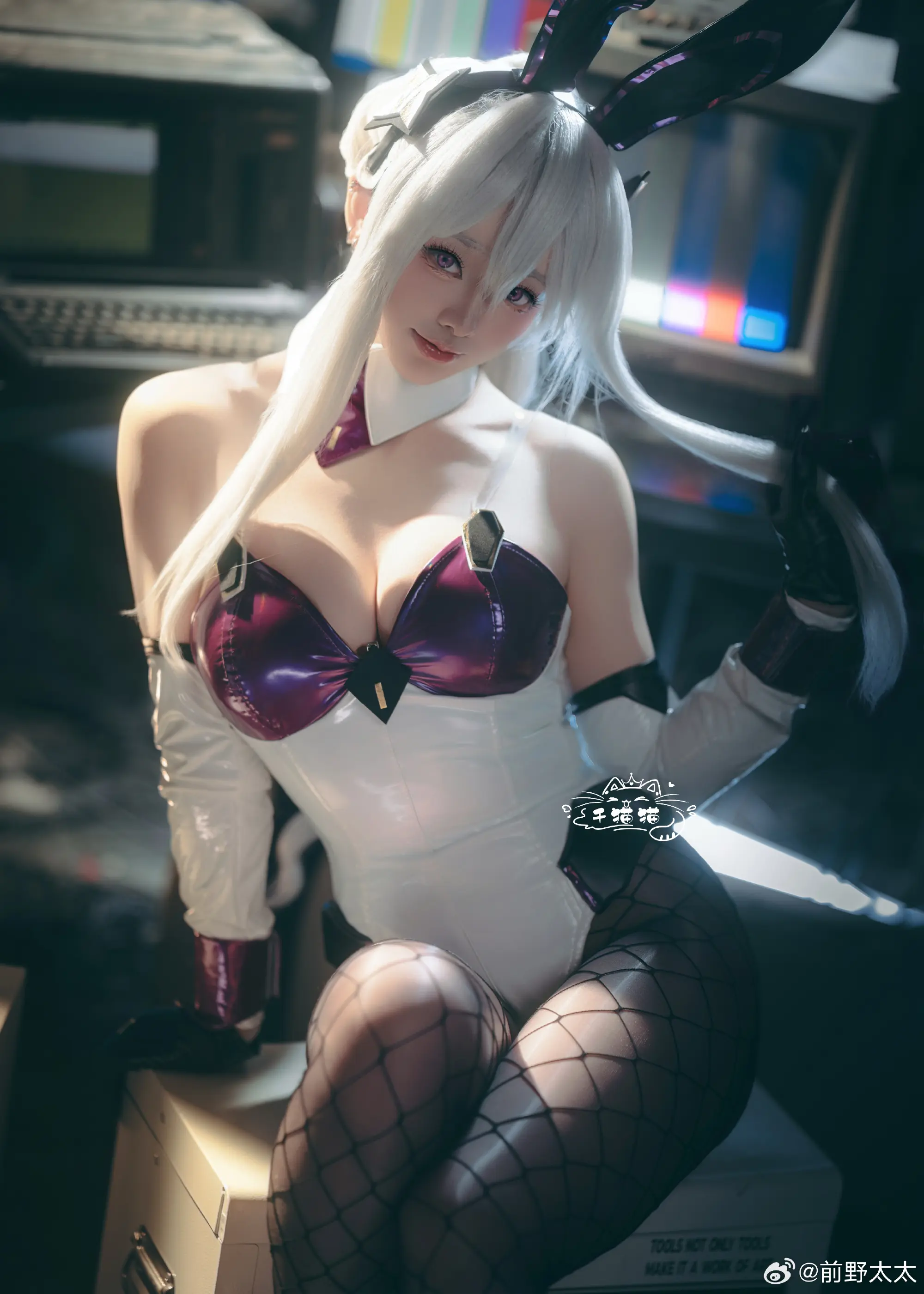 cosplay 白鹰兔女郎·奇尔沙治，今晚为指挥官带来魅惑一夜。碧蓝航线@前野太太-公众号小姨ai