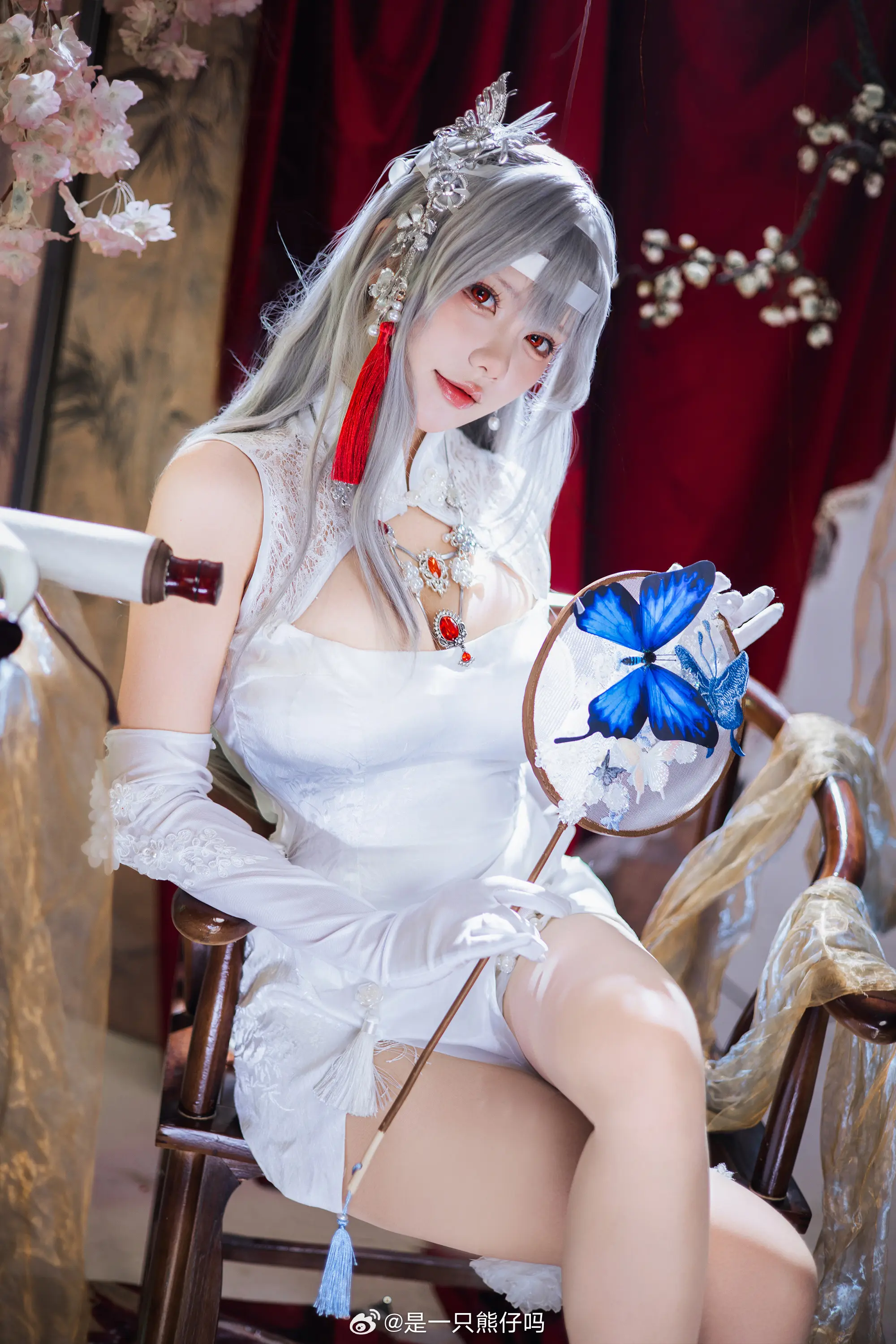 动漫Coser@是一只熊仔吗 胜利女神-公众号小姨ai