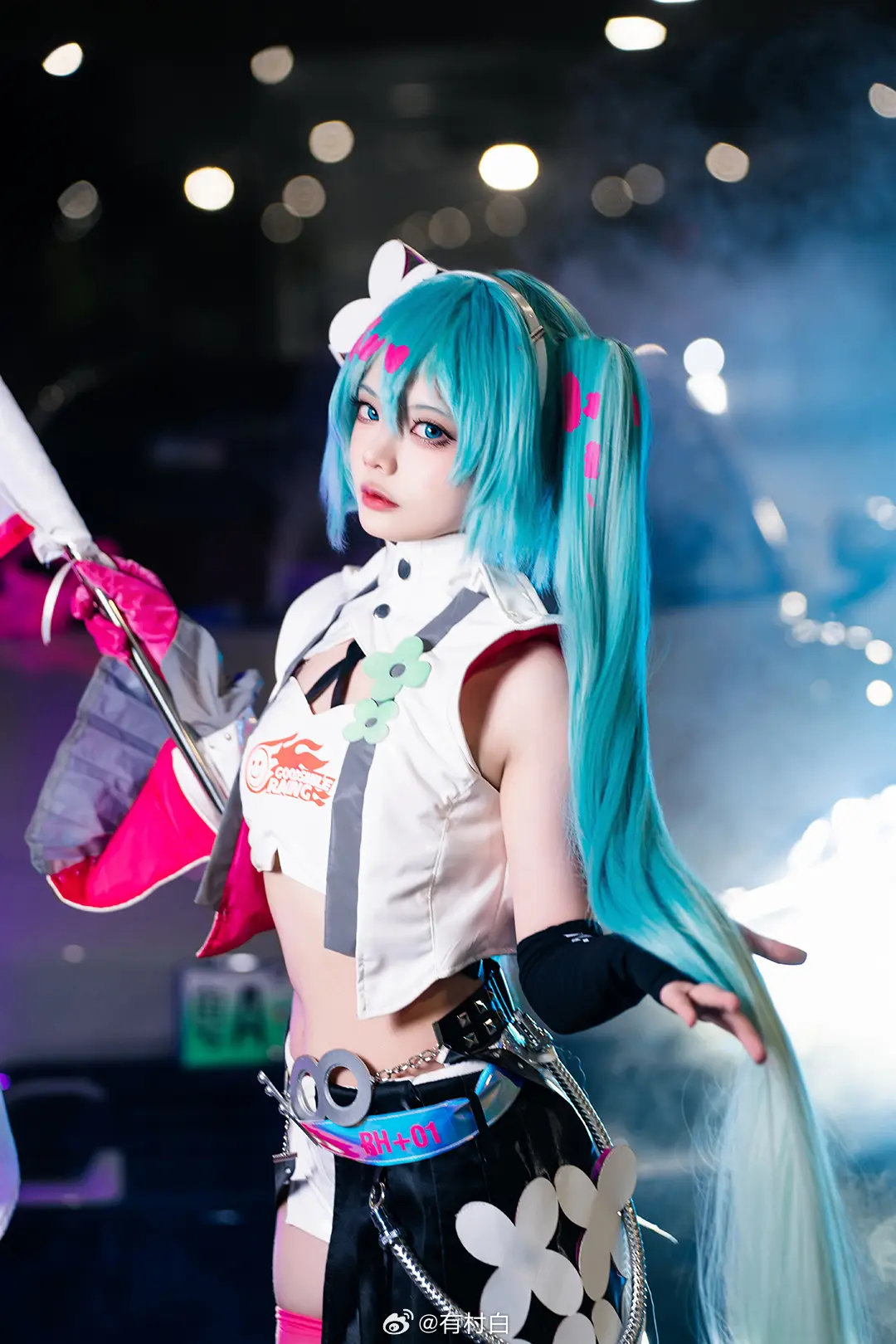 cosplay 🚦怎样？要来比一场吗？ 赛车初音 初音未来@有村白-公众号小姨ai