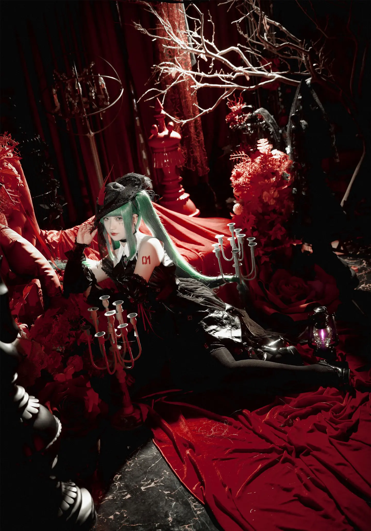 初音未来 • 提灯魔女-公众号小姨ai